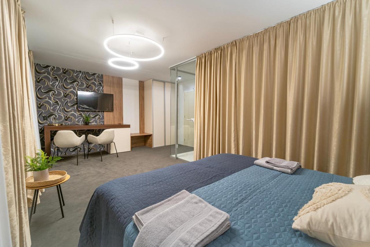 Hotel Zemplin Требишов Экстерьер фото