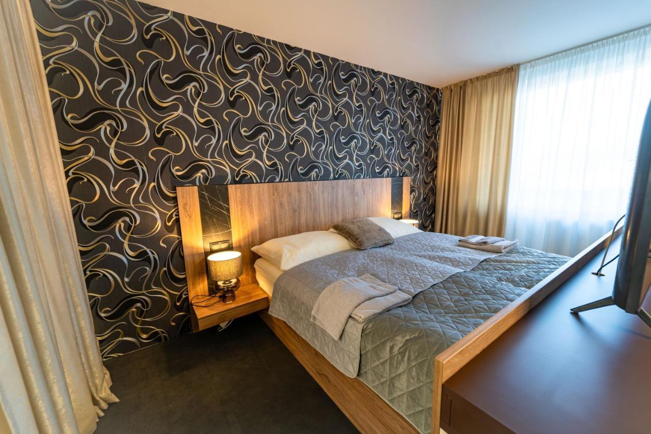 Hotel Zemplin Требишов Экстерьер фото